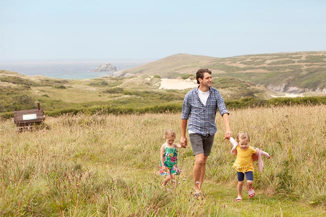 dad with children