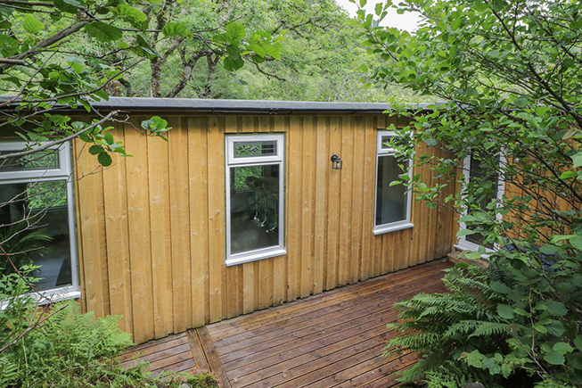 8 Late Deals on a Log Cabin in Scotland in 2021